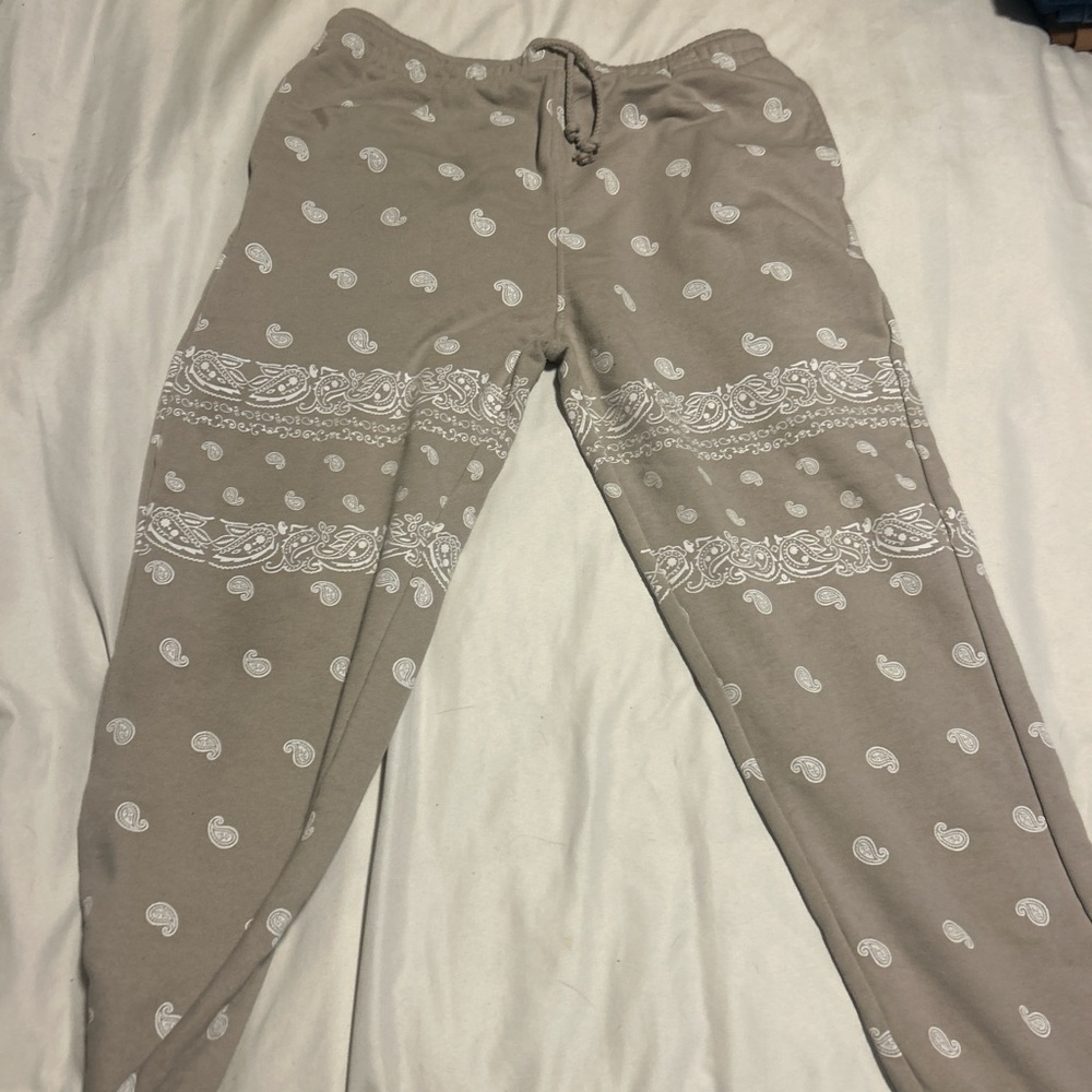 PacSun Tan and White Joggers Cozy Sweatpants